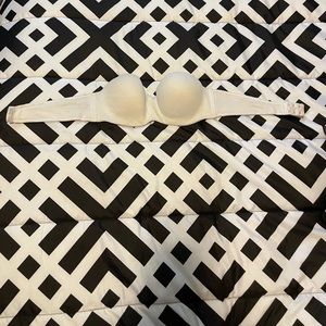 Victoria’s Secret Body Strapless